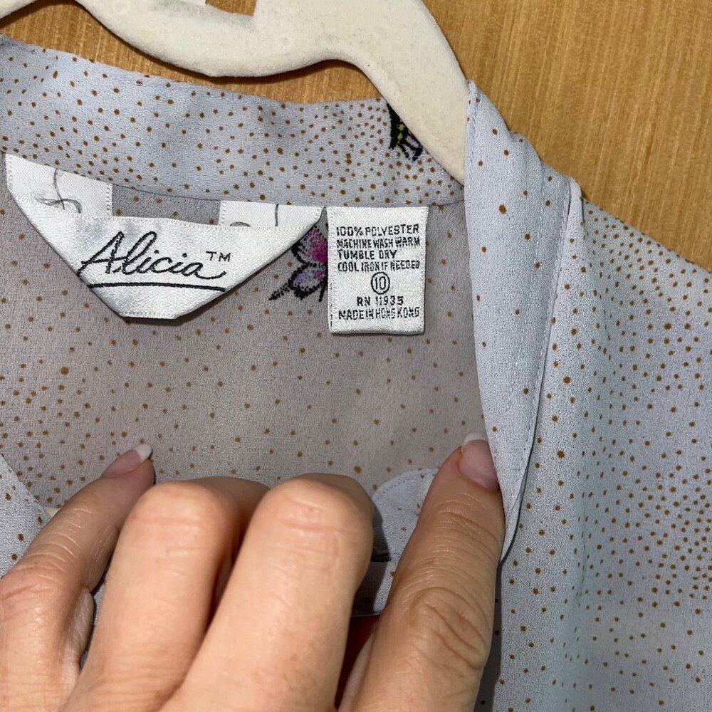 Alicia Vintage Womens Blouse Size Medium Gray Butterfly Print Crepe Casual - Picture 4 of 11